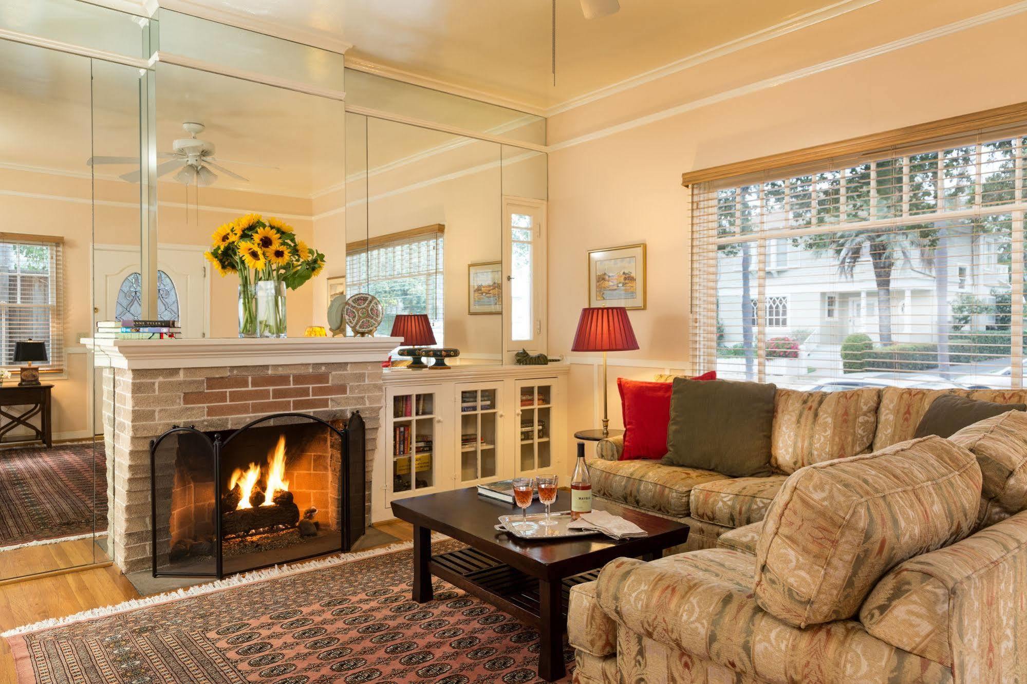 סנטה ברברה Cheshire Cat Inn & Cottages מראה חיצוני תמונה